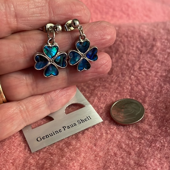 Shamrock paua shell earrings ☘️ - Picture 4 of 4